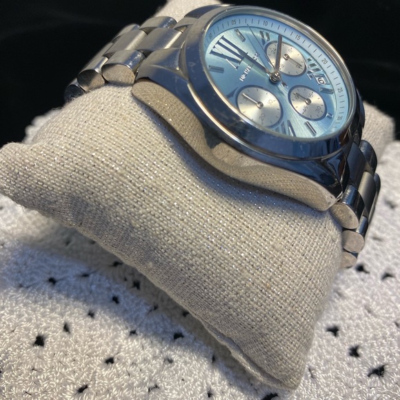 Michael Kors Women's Bradshaw MK6098 Stainless-Steel Quartz Watch w/new battery - Picture 8 of 10